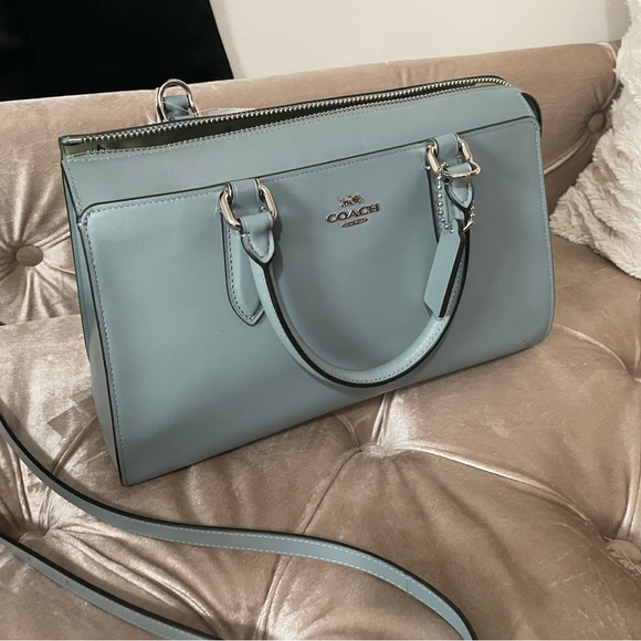 Brand new leather Coach purse with tags, originally $395.00 - Picture 3 of 14